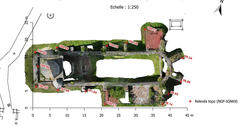 Vue du dessus des ruines de l'église du château de Buzet avec altimétries